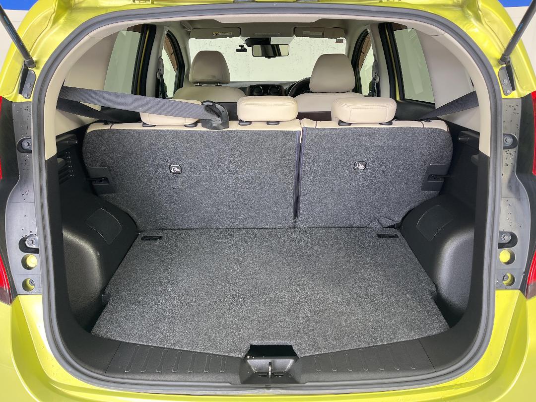 Photo '14' of Nissan Note