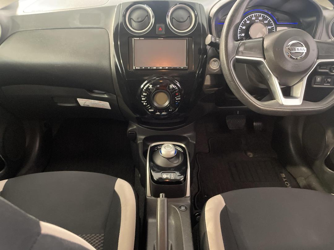 Photo '18' of Nissan Note Photo '18' of Nissan Note