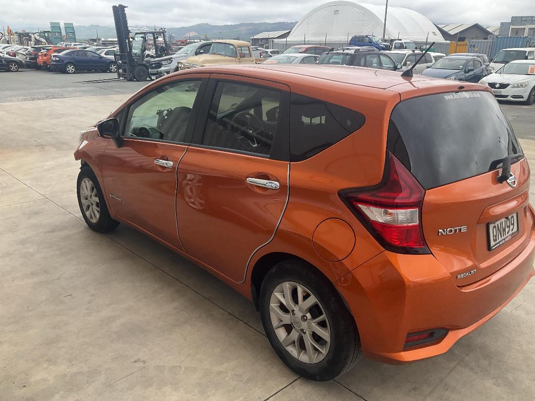 Photo '3' of Nissan Note Hybrid Photo '3' of Nissan Note Hybrid