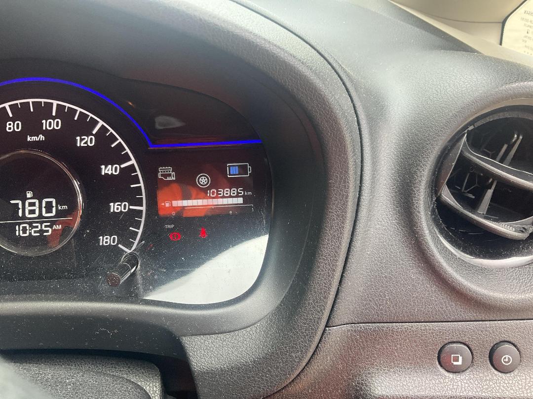 Photo '8' of Nissan Note Hybrid Photo '8' of Nissan Note Hybrid