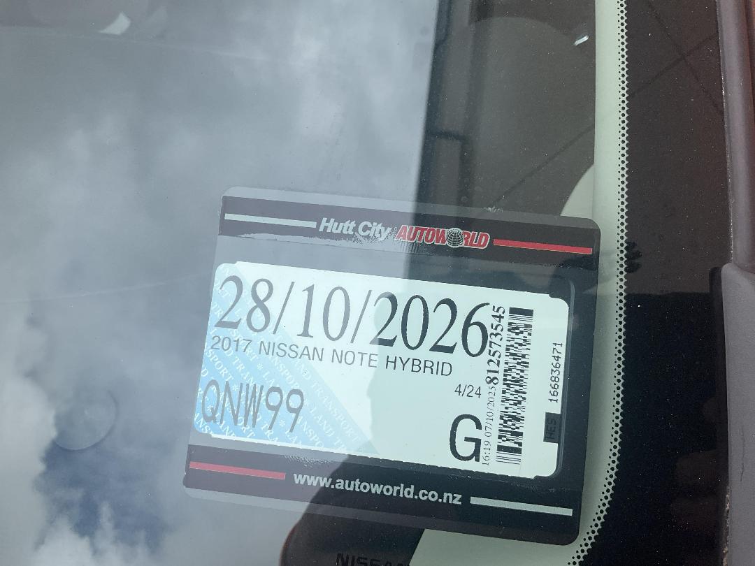 Photo '13' of Nissan Note Hybrid Photo '13' of Nissan Note Hybrid