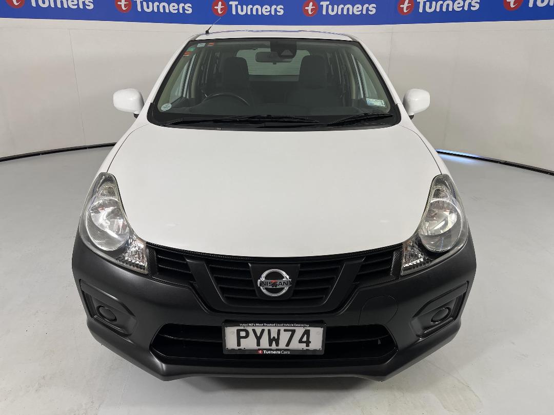 Photo '2' of Nissan NV150