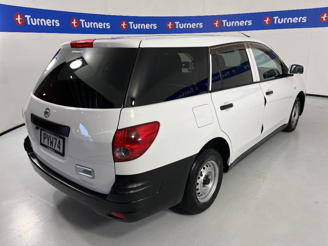 Photo '7' of Nissan NV150