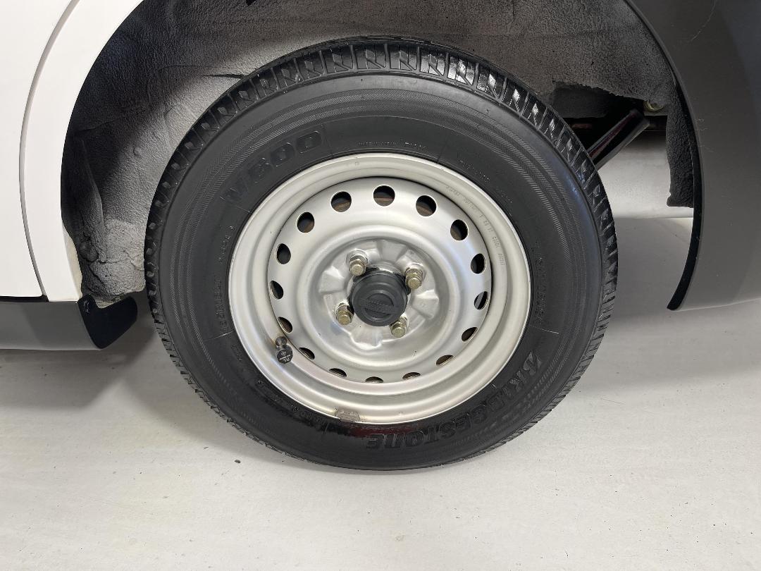 Photo '11' of Nissan NV150