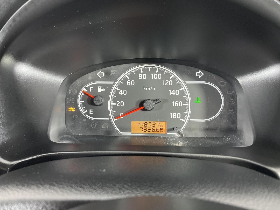 Photo '21' of Nissan NV150