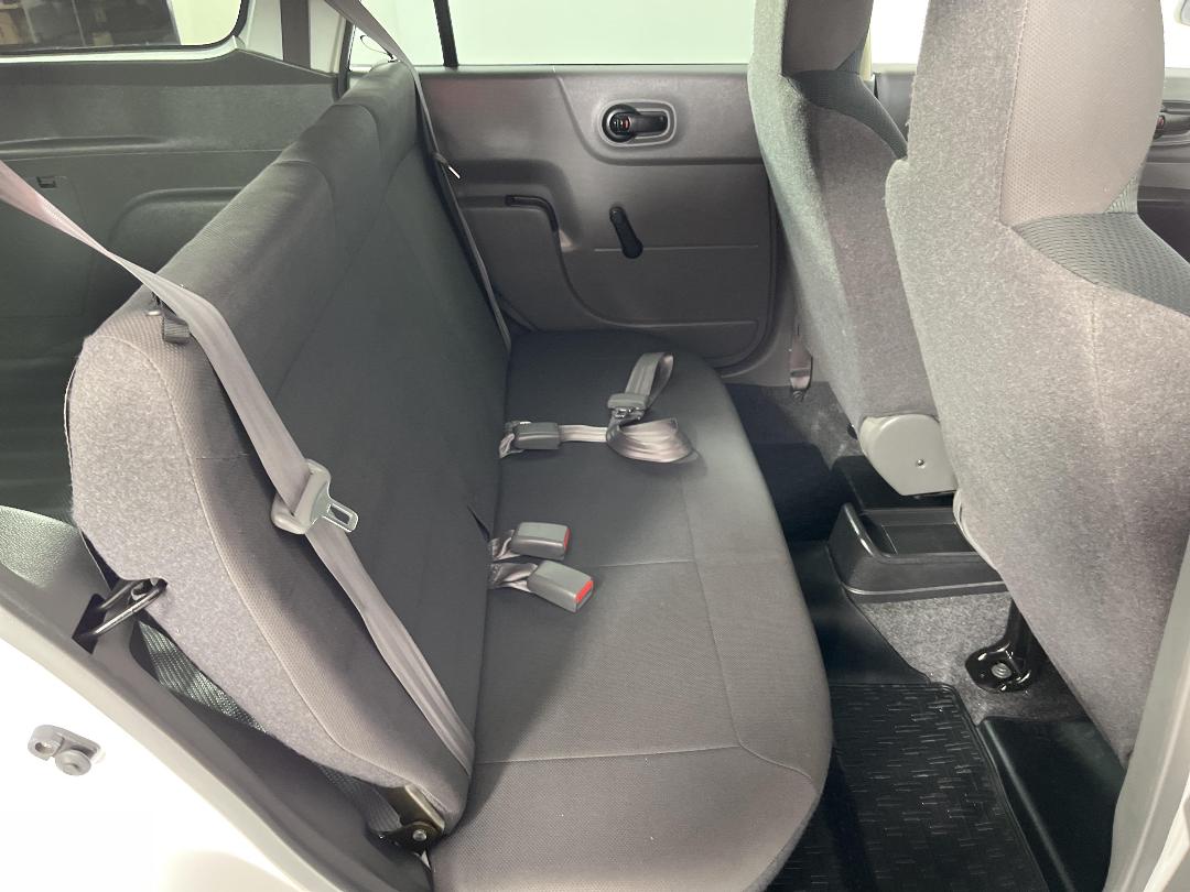 Photo '20' of Nissan NV150