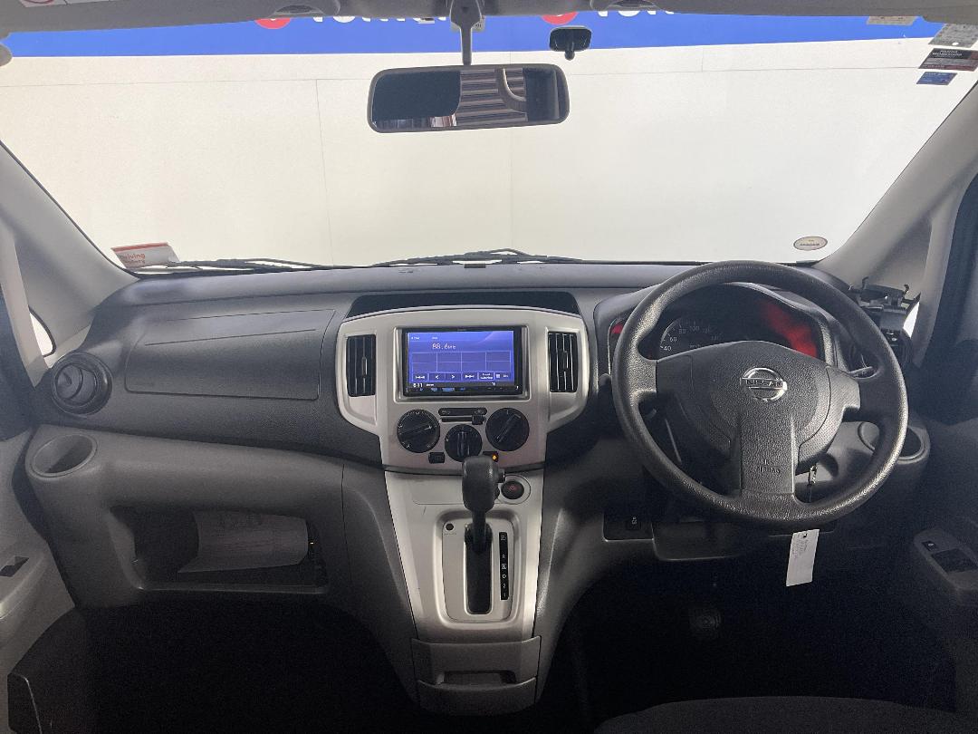 Photo '17' of Nissan NV200 Photo '17' of Nissan NV200