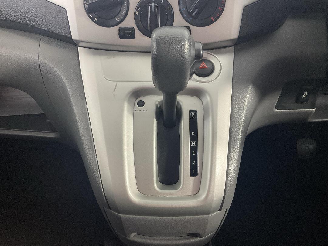 Photo '18' of Nissan NV200 Photo '18' of Nissan NV200