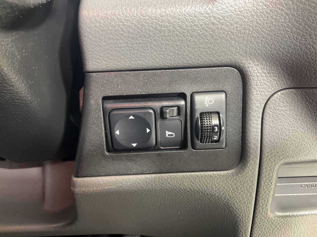 Photo '28' of Nissan NV200 Photo '28' of Nissan NV200