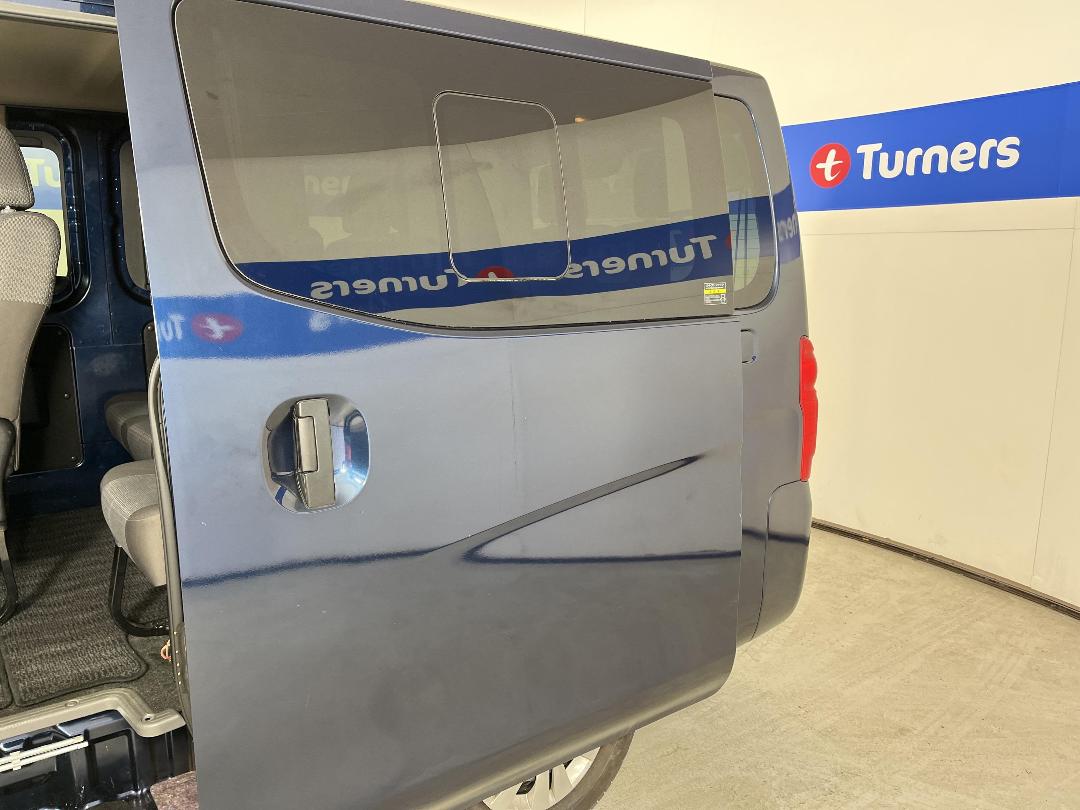 Photo '19' of Nissan NV350 Photo '19' of Nissan NV350