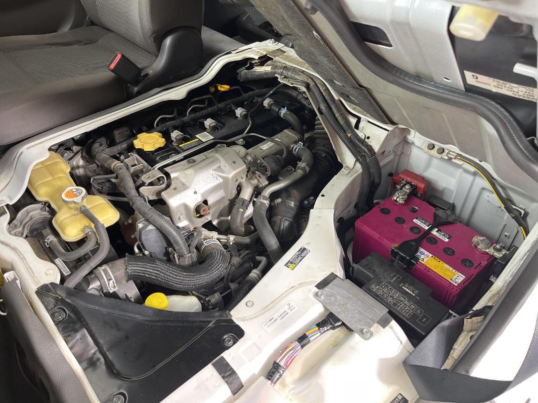 Photo '13' of Nissan NV350