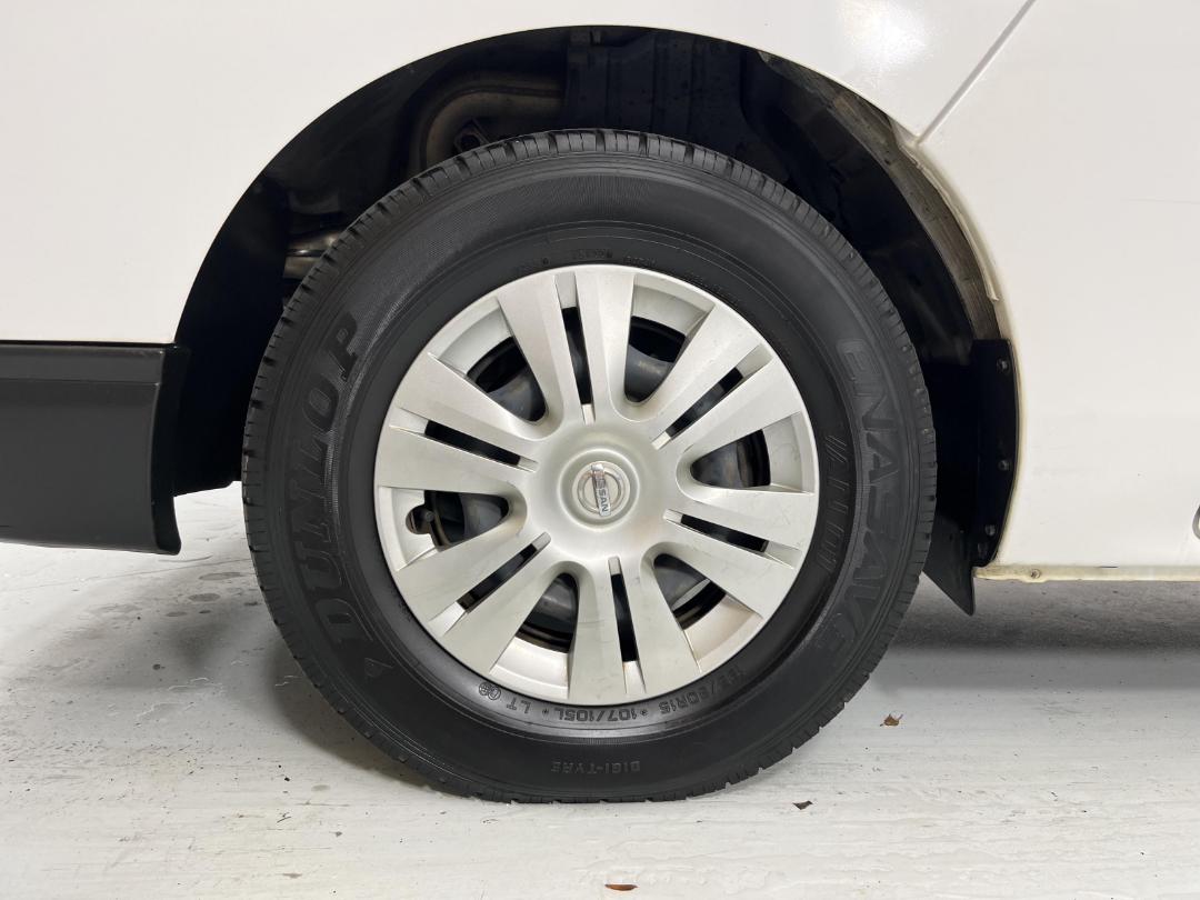 Photo '10' of Nissan NV350