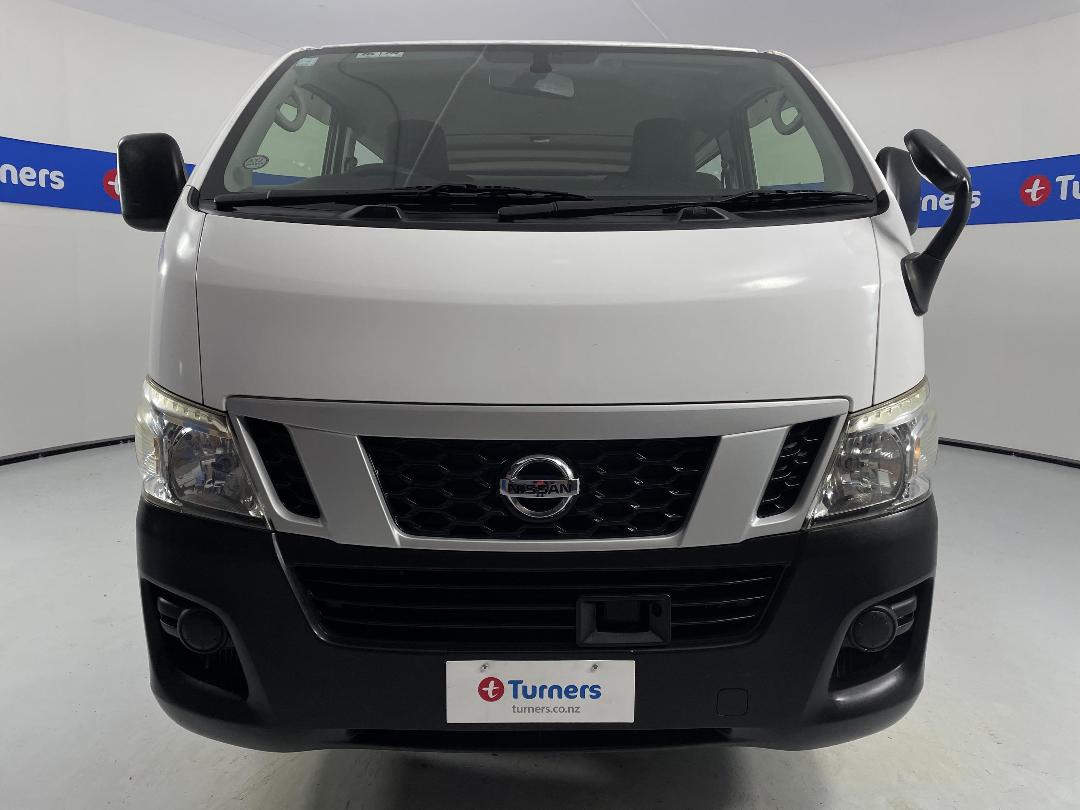 Photo '2' of Nissan NV350