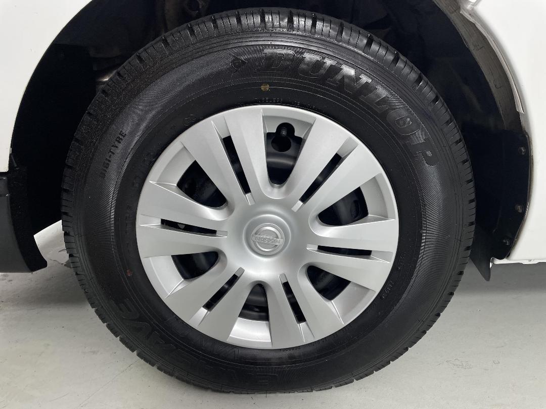 Photo '10' of Nissan NV350