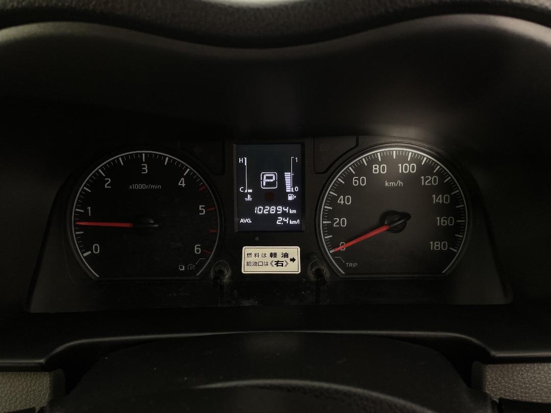 Photo '20' of Nissan NV350