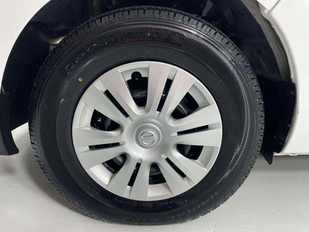 Photo '10' of Nissan NV350