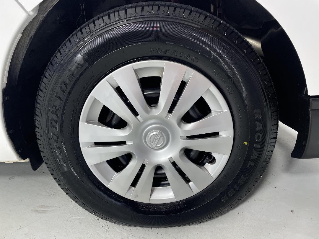 Photo '9' of Nissan NV350