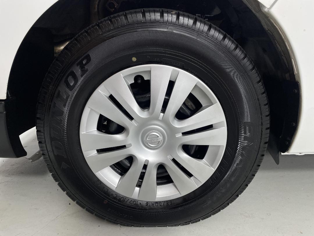 Photo '10' of Nissan NV350