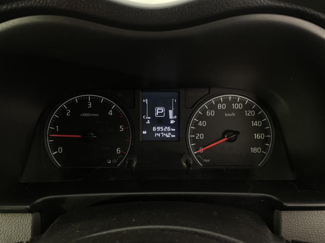 Photo '20' of Nissan NV350