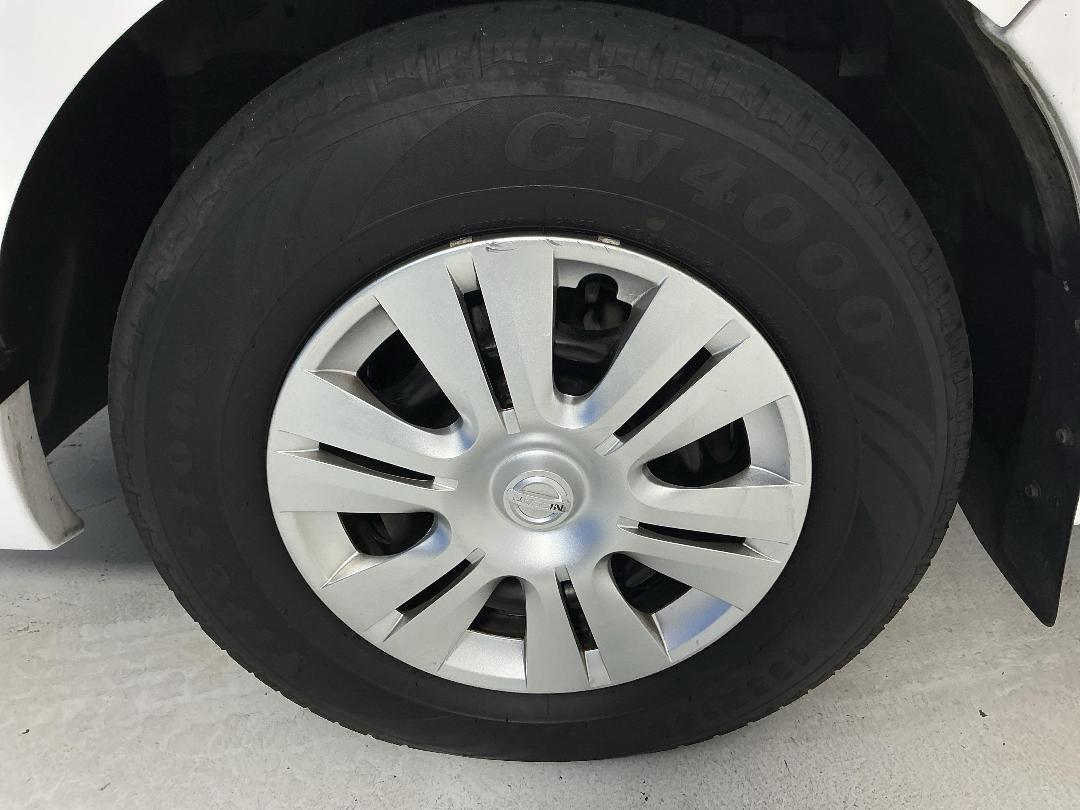 Photo '10' of Nissan NV350