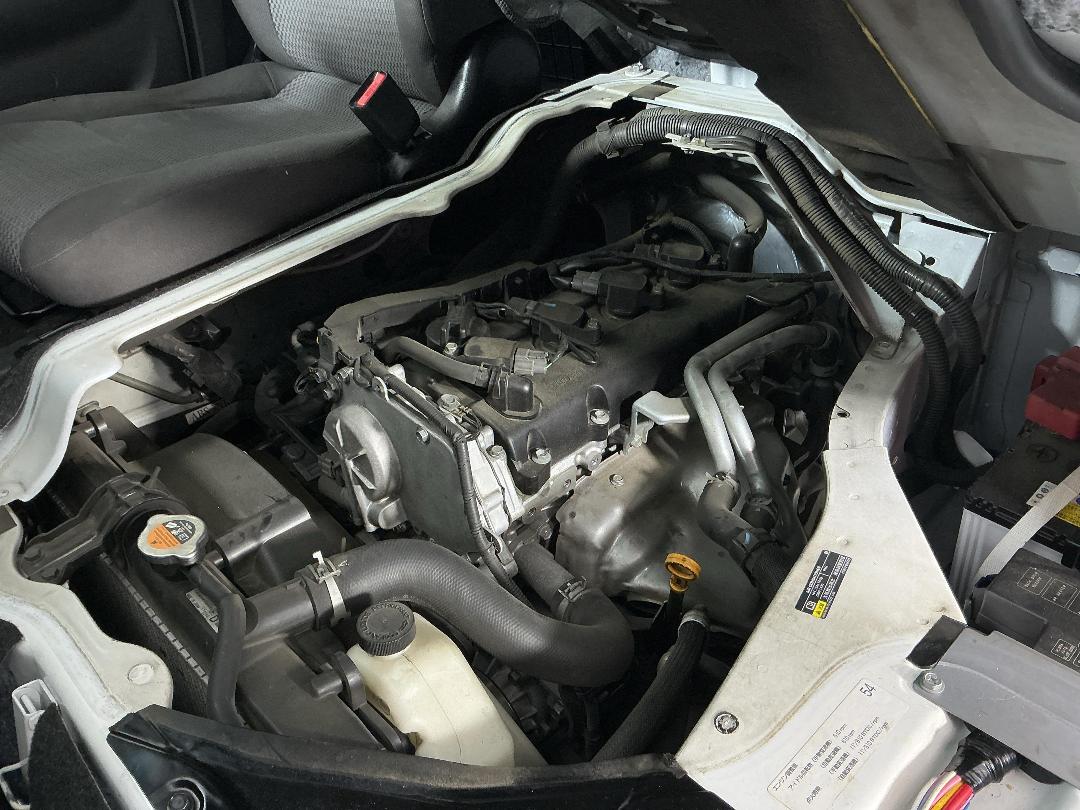 Photo '13' of Nissan NV350