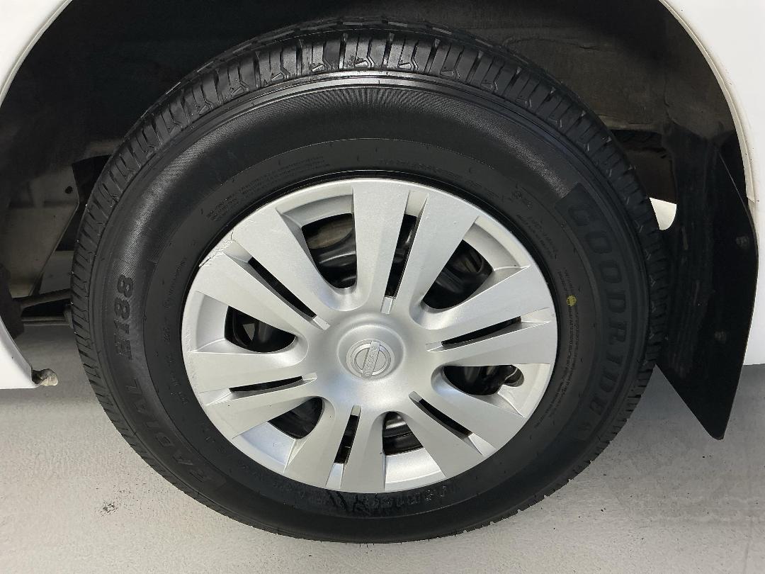 Photo '11' of Nissan NV350