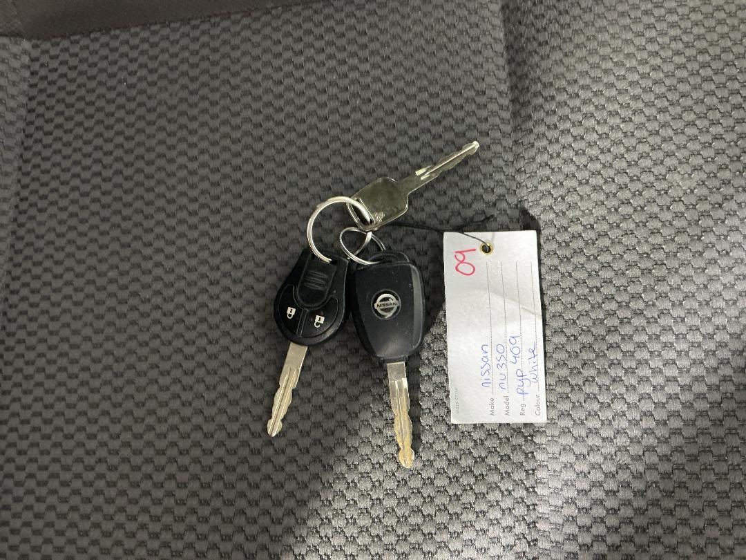 Photo '20' of Nissan NV350