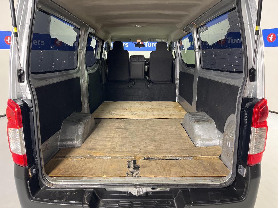 Photo '14' of Nissan NV350 Photo '14' of Nissan NV350