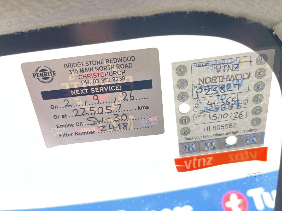 Photo '22' of Nissan NV350 Photo '22' of Nissan NV350