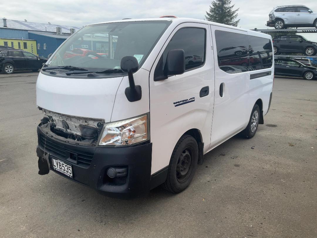Photo '3' of Nissan NV350 Caravan