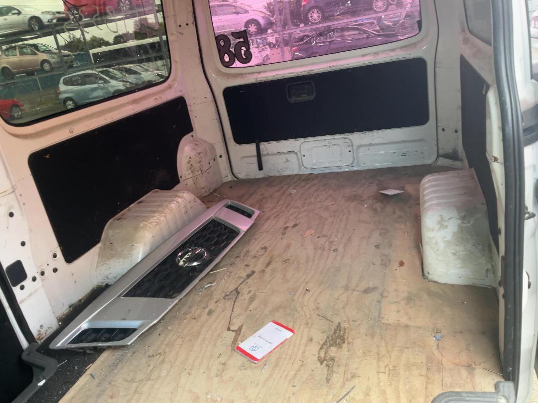 Photo '16' of Nissan NV350 Caravan