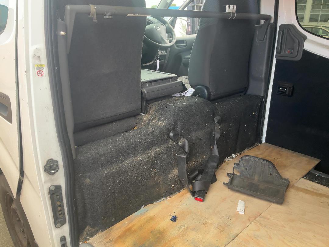 Photo '17' of Nissan NV350 Caravan