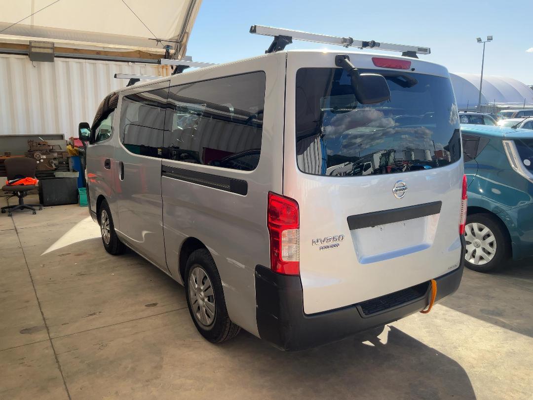 Photo '4' of Nissan NV350 Caravan