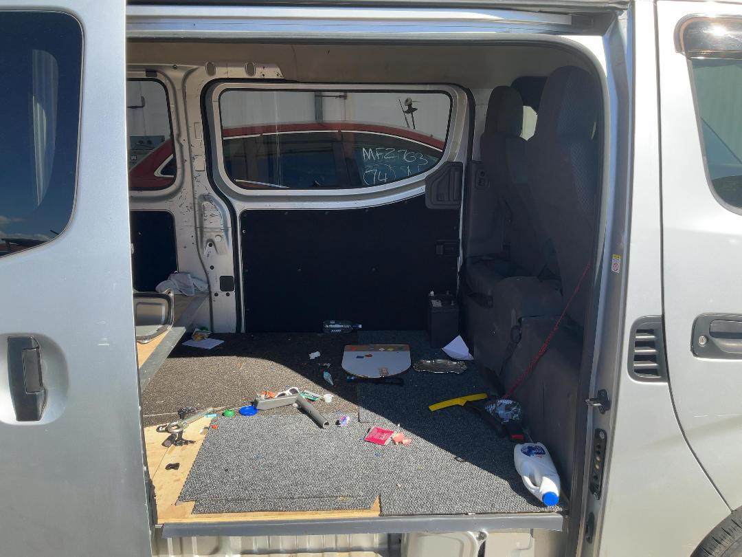 Photo '8' of Nissan NV350 Caravan