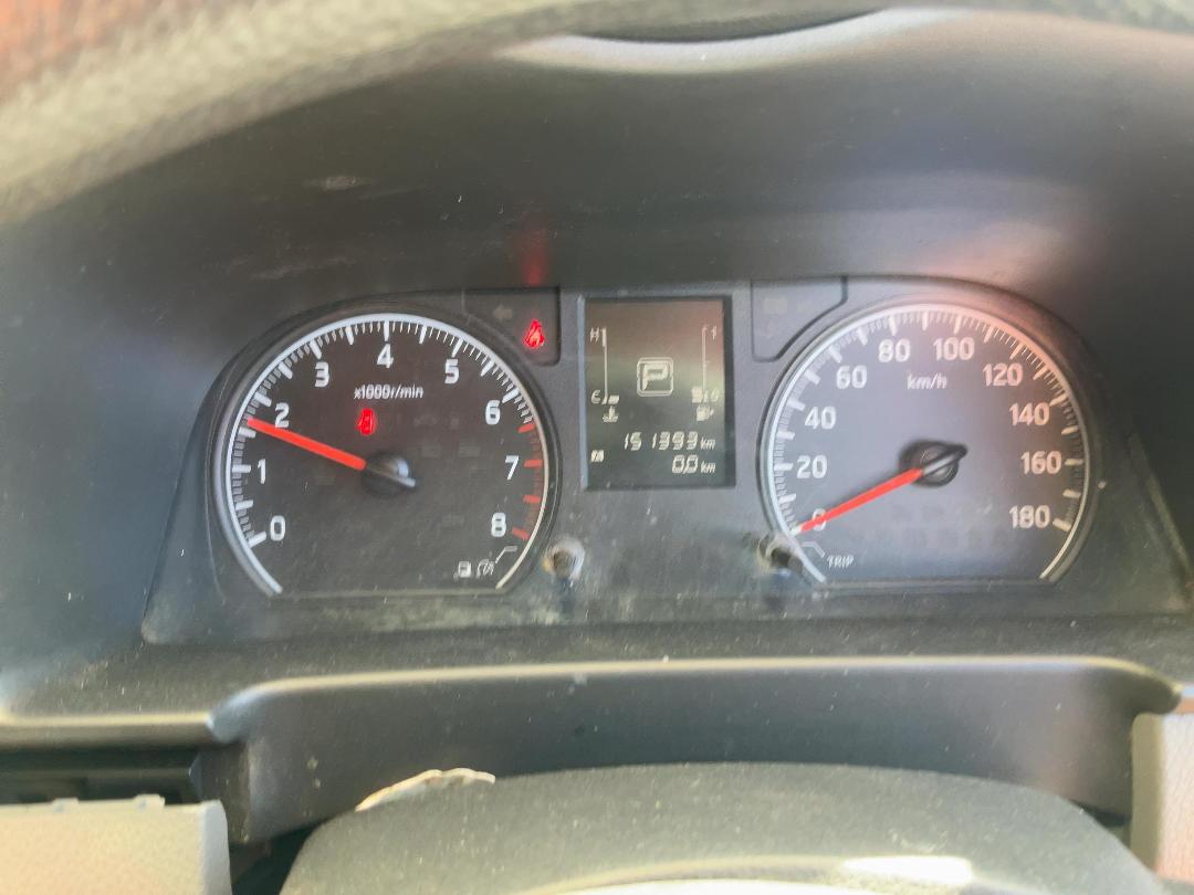 Photo '10' of Nissan NV350 Caravan