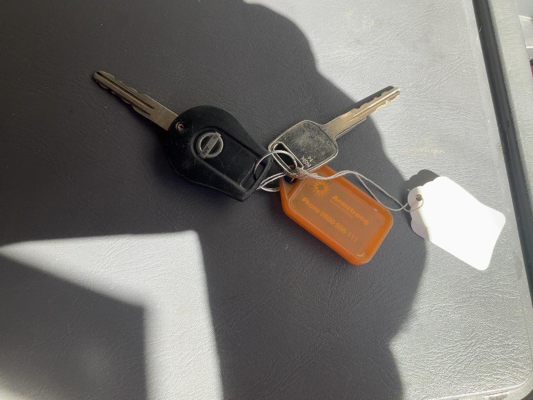 Photo '13' of Nissan NV350 Caravan