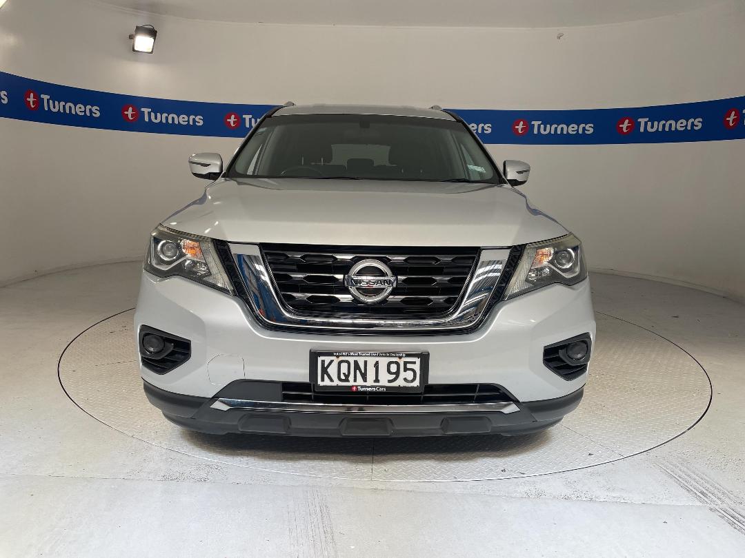 Photo '2' of Nissan Pathfinder Photo '2' of Nissan Pathfinder