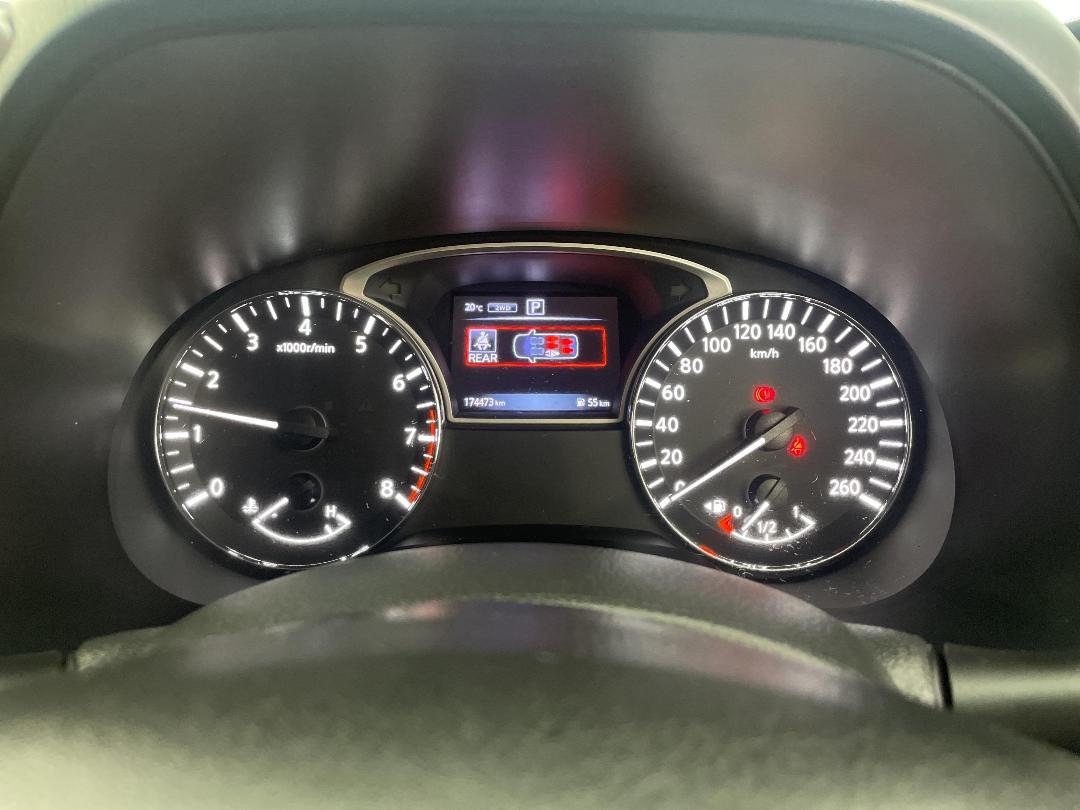 Photo '21' of Nissan Pathfinder Photo '21' of Nissan Pathfinder