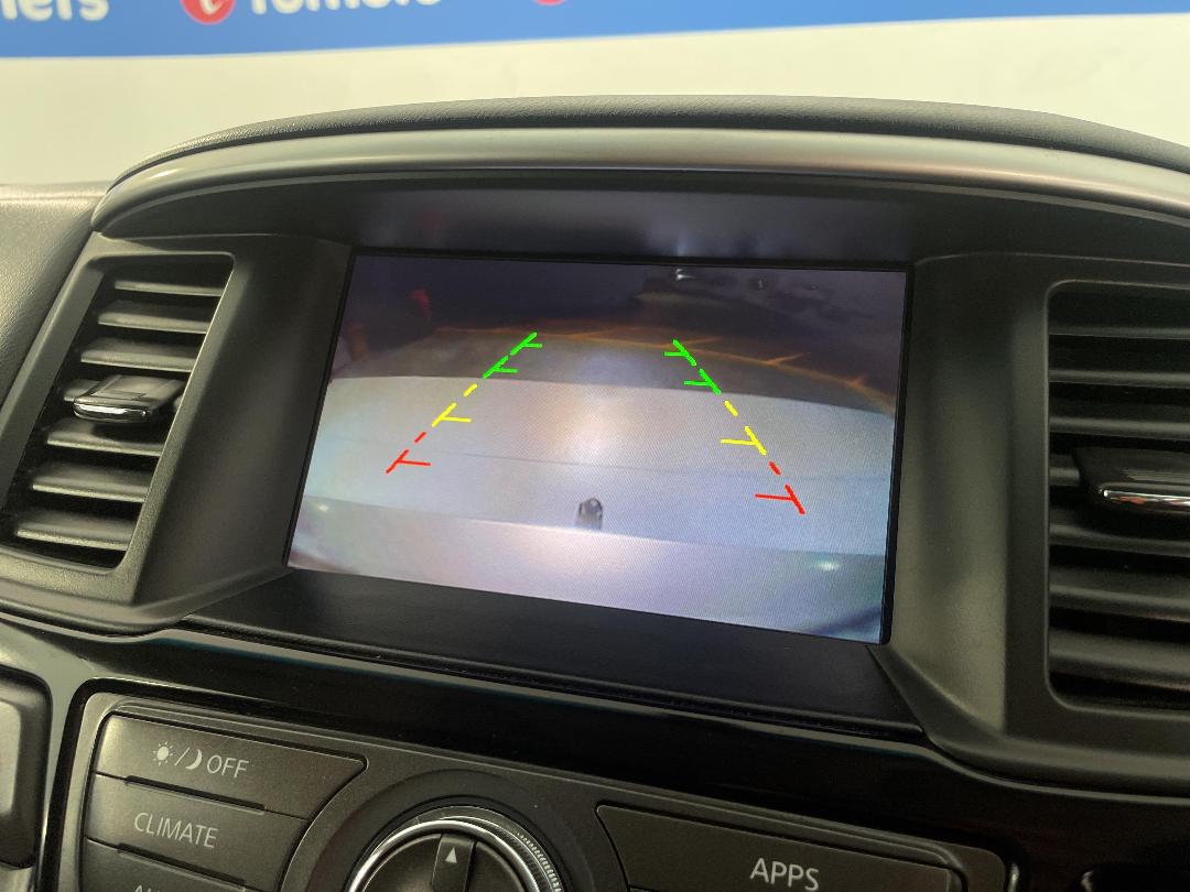 Photo '30' of Nissan Pathfinder Photo '30' of Nissan Pathfinder