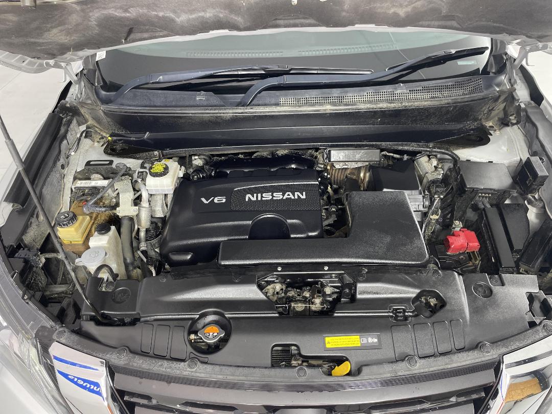 Photo '13' of Nissan Pathfinder Photo '13' of Nissan Pathfinder