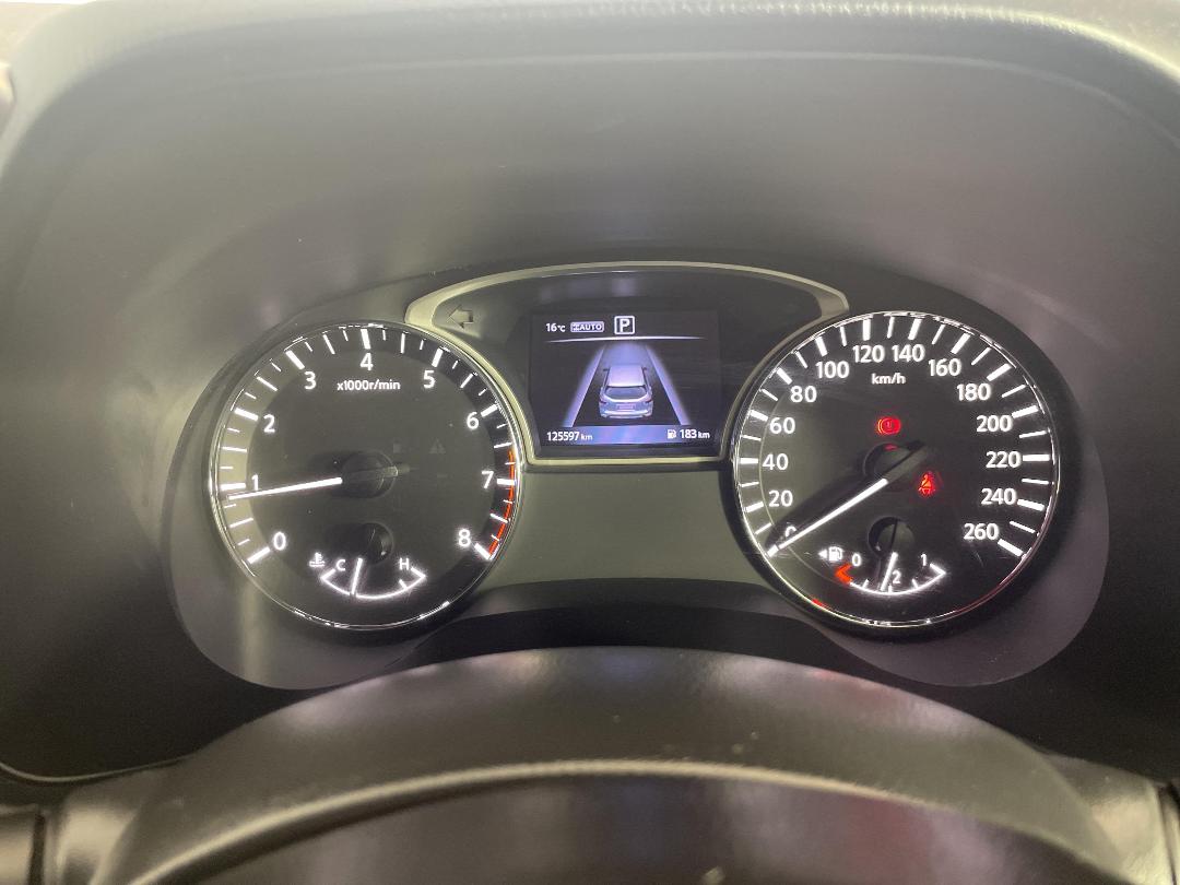 Photo '21' of Nissan Pathfinder Photo '21' of Nissan Pathfinder