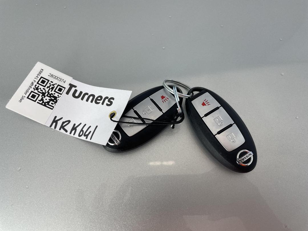 Photo '22' of Nissan Pathfinder Photo '22' of Nissan Pathfinder