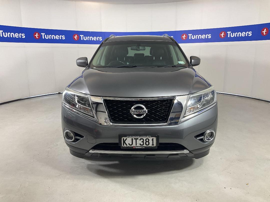 Photo '2' of Nissan Pathfinder