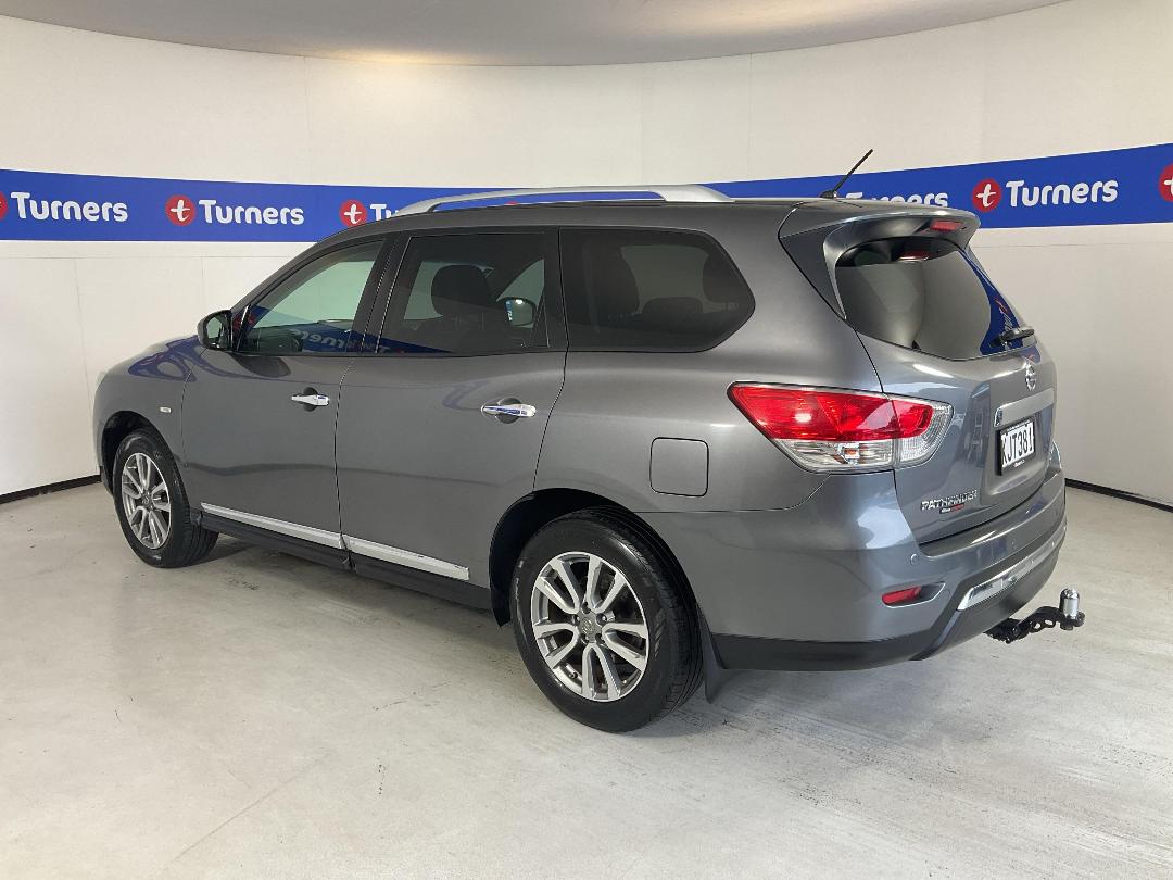 Photo '5' of Nissan Pathfinder