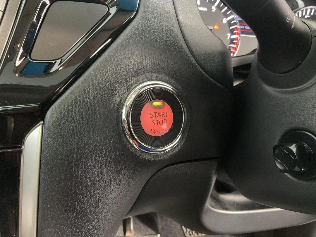 Photo '28' of Nissan Pathfinder