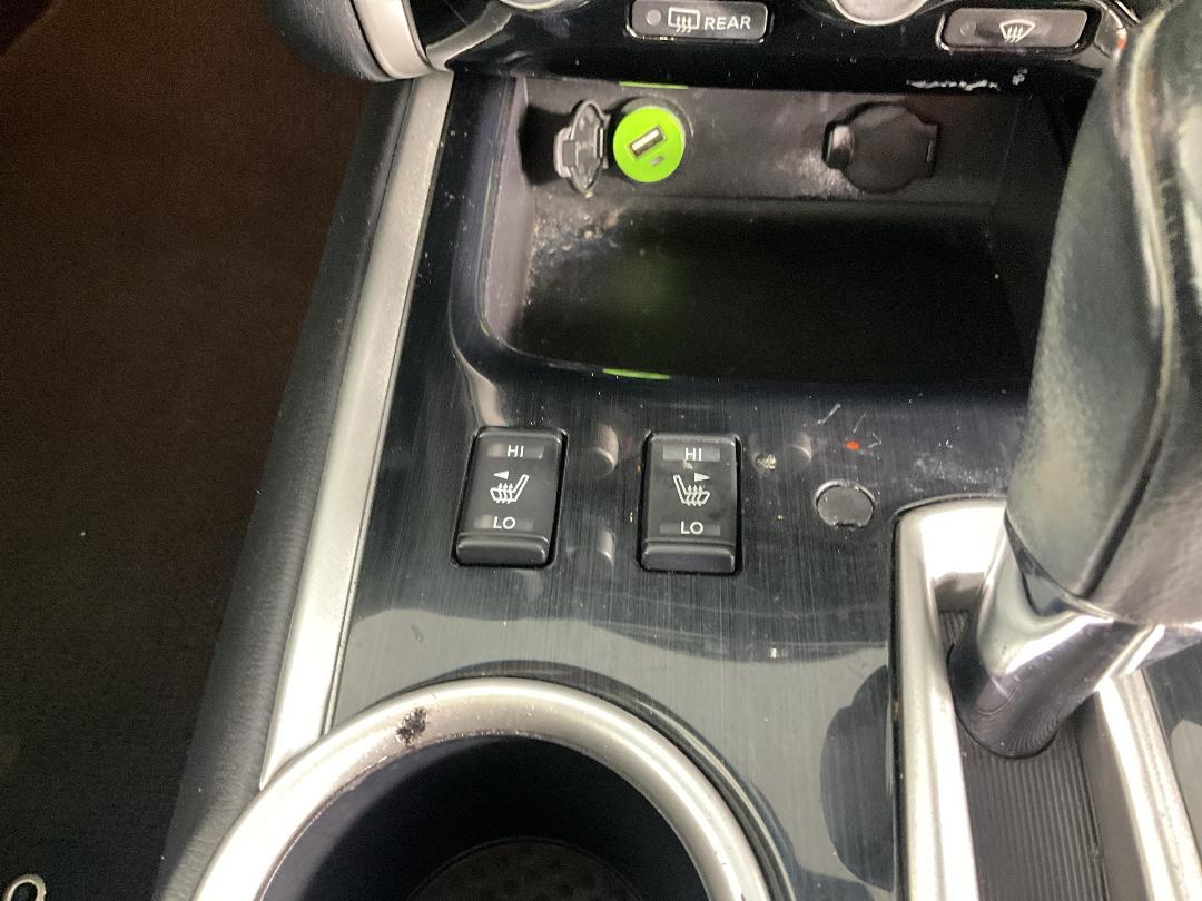 Photo '30' of Nissan Pathfinder