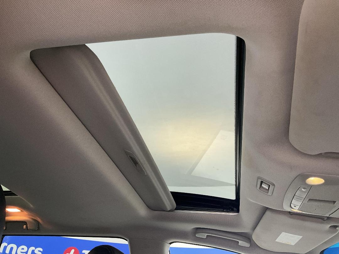 Photo '33' of Nissan Pathfinder