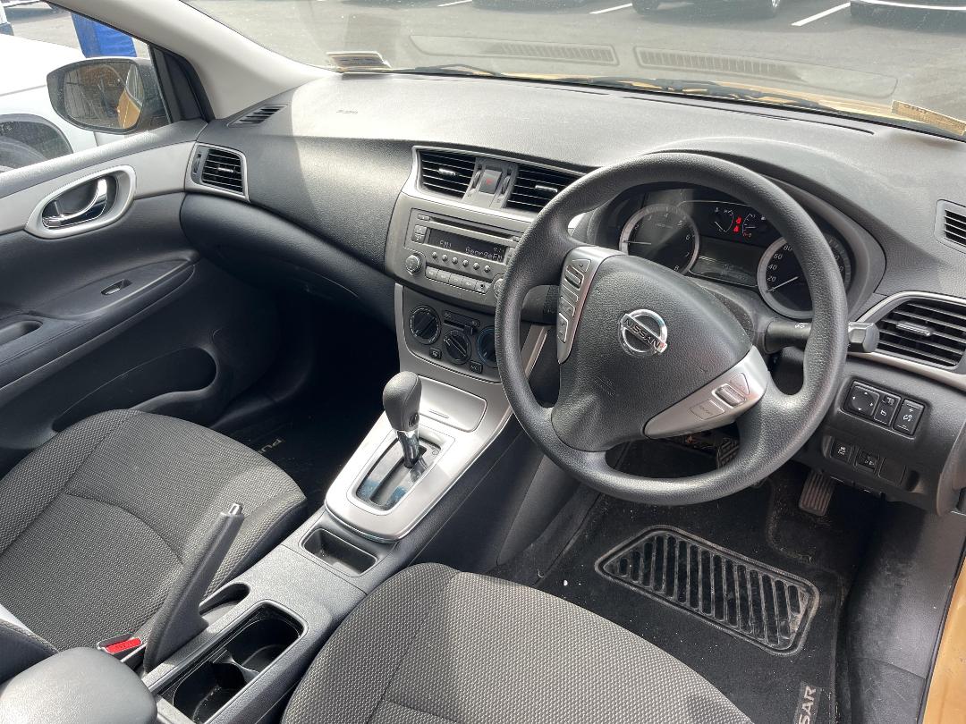 Photo '14' of Nissan Pulsar ST Photo '14' of Nissan Pulsar ST