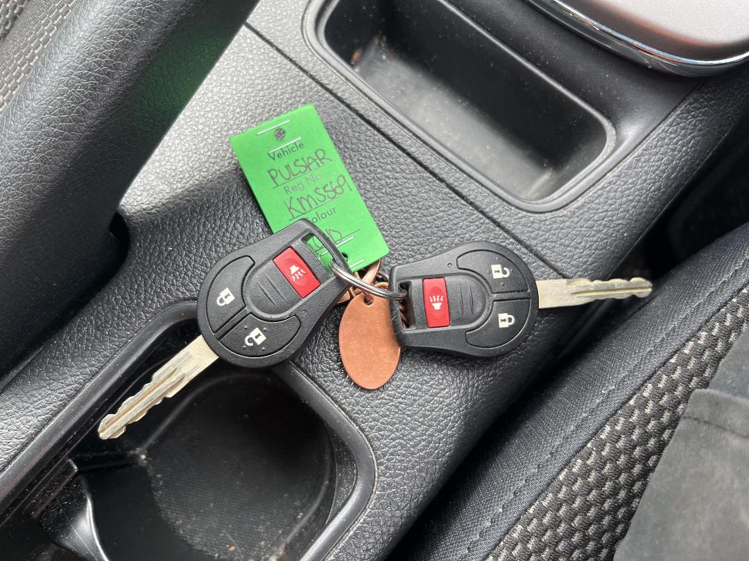 Photo '24' of Nissan Pulsar ST Photo '24' of Nissan Pulsar ST