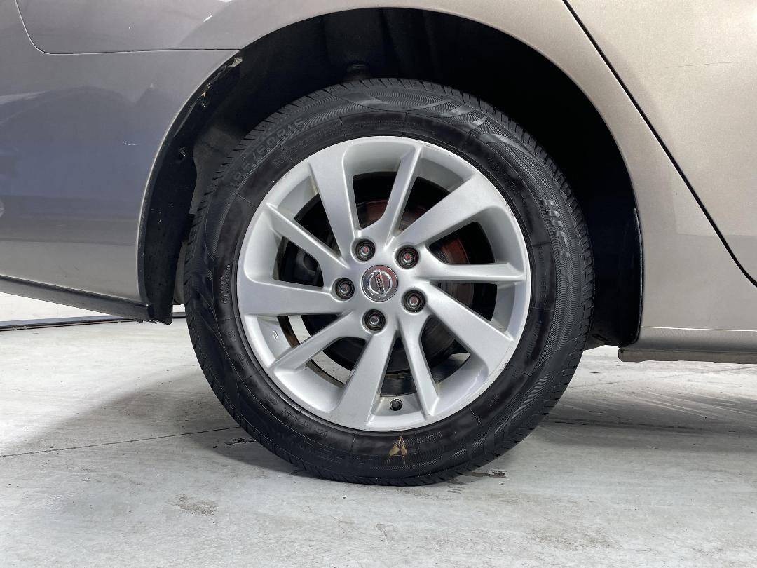 Photo '12' of Nissan Pulsar